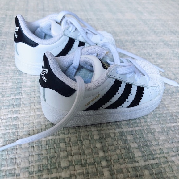 NEW Adidas Superstar Crib Shoes (baby) - Picture 2 of 5